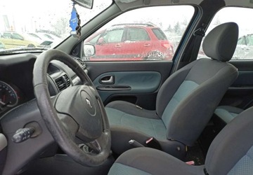 Renault Clio III Hatchback 5d 1.2 i 16V 75KM 2005 Renault Clio Renault Clio 1.1 Benzyna 75KM, zdjęcie 7