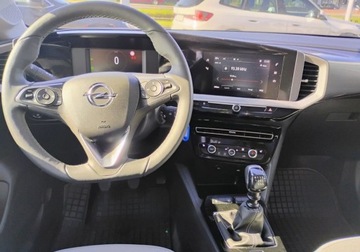 Opel Mokka II SUV 1.2 Turbo 100KM 2023 Opel Mokka Stan jako nowy 1800 km wersja Elegance 1.2 Benzyna 100KM, zdjęcie 12