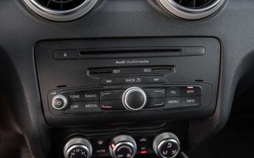 Audi A1 I Hatchback 3d 1.6 TDI 105KM 2011 Audi A1 3-drzwiowe 1.6TDI 105KM Navi Ledy Xenon Alu Pdc Po Serwsie 1.6, zdjęcie 19