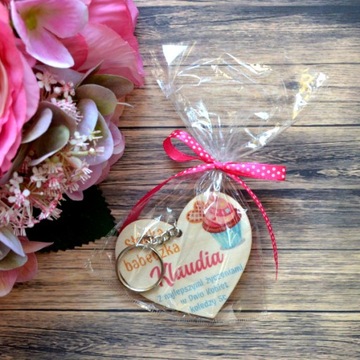 Брелок ЖЕНСКИЙ ДЕНЬ МАМА ПАПА подарочный брелок