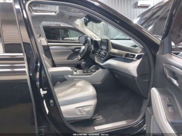 Toyota Highlander III 2022 Toyota Highlander Limited 2022 3.5l 3.5 Benzyna 295KM, zdjęcie 9