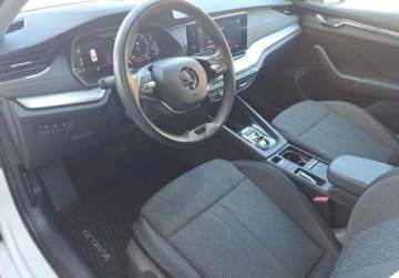 Skoda Octavia IV Liftback 1.5 TSI EVO 150KM 2023 Skoda Octavia Aktywny Tempomat 3 Strefowa Klimatyzacja Lopatki Salon PL A, zdjęcie 16