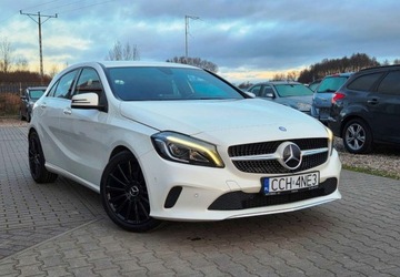 Mercedes Klasa A W176 Hatchback 5d Facelifting 180 122KM 2016 Mercedes-Benz Klasa A 1,6 Ben 122 km AMG 6 -biegow 1.6 Benzyna 122KM, zdjęcie 1