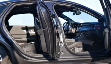 Jaguar XF II Sedan 2.0 i4D 180KM 2018 Jaguar XF R-Sport Ogrzew.Kierow. Navi Pro 10,2’" Fotele Elek.+Ogrz. Carplay, zdjęcie 21