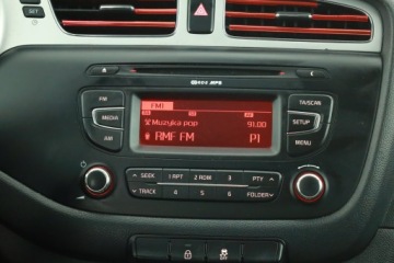 Kia Ceed II Kombi 1.6 CRDi 128KM 2013 Kia Ceed 1.6 CRDi, Klima, Parktronic, zdjęcie 8