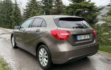 Mercedes Klasa A W176 Hatchback 5d 1.6 180 BlueEFFICIENCY 122KM 2013 Mercedes-Benz Klasa A Mercedes-Benz Klasa A 180 1.6 Benzyna 122KM, zdjęcie 9