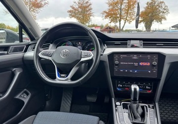Volkswagen Passat B8 GTE Variant Facelifting 1.4 TSI Plug-In-Hybrid 218KM 2020 Volkswagen Passat 1.4 TSI Plug-In-Hybrid DSG GTE stan idealny 1.4 218KM, zdjęcie 30