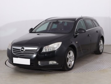 Opel Insignia I Sports Tourer 2.0 CDTI ECOTEC 160KM 2011 Opel Insignia 2.0 CDTI, Navi, Klima, Klimatronic, zdjęcie 1