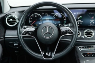 Mercedes Klasa E W213 Limuzyna Facelifting 2.0 E220d 194KM 2021 Mercedes-Benz Klasa E E 300 de Exclusive Salon Polska Autotrade Mercede, zdjęcie 23