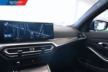 BMW Seria 3 G20-G21 2022 BMW Seria 3 330i xDrivePakiet Sportowy MFotel Sportowy 2.0 Benzyna 245KM, zdjęcie 5