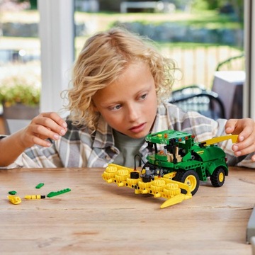 LEGO Technic 42168 Кормоуборочный комбайн John Deere 9700