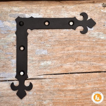 Декоративный уголок для ставен 15см О-03