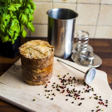 ВЕТОЧАРКА BROWIN для приготовления колбасных изделий на 1,5 КГ МЯСА + ТЕРМОМЕТР + НАБОР МЕШКОВ