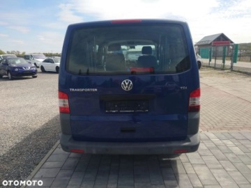 Volkswagen Caravelle T5 Caravelle Facelifting długi rozstaw osi 2.0 TDI 140KM 2010 Volkswagen Transporter dla osoby niepełnosprawnej, zdjęcie 4
