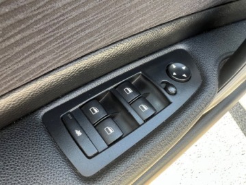 BMW Seria 1 E81/E87 Hatchback 5d E87 2.0 118d 143KM 2008 BMW Seria 1 KLIMATYZACJA PARKTRONIC EL.SZYBY EL.LUSTERKA KOMPUTER GWARANCJA, zdjęcie 12