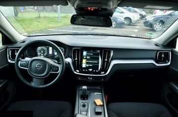 Volvo V60 II  2021 Volvo V60 B3 B Geartronic Momentum Pro 163KM 2021r, zdjęcie 21
