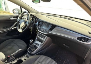 Opel Astra K Hatchback 5d 1.4 Turbo 125KM 2018 Opel Astra 1.4 T 125KM MT6 Enjoy Salon PL FV23 1.4 Benzyna 125KM, zdjęcie 13