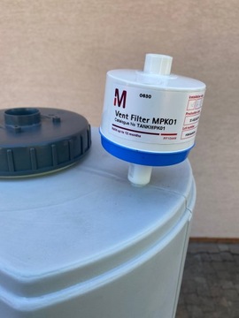 Резервуар для дистиллированной воды Millipore 100л.