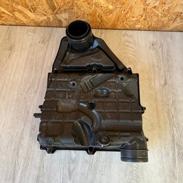 POUZDRO FILTRU VZDUCHU VW AUDI SKODA 04C129620A