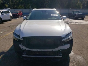 Volvo XC60 II 2022 Volvo XC 60 b5 inscripton, 2022r., 2.0L 2.0 Benzyna 247KM, zdjęcie 4