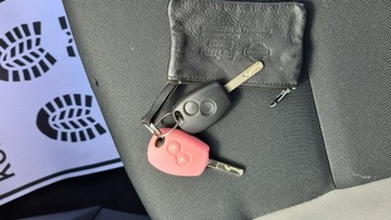 Renault Clio III Hatchback 5d 1.2 i 16V 75KM 2010 Renault Clio serwisowany, zdjęcie 17