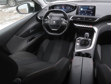 Peugeot 5008 II Crossover 1.2 PureTech 130KM 2017 Peugeot 5008 PureTech 130, Salon Polska, 7 miejsc, zdjęcie 6