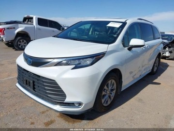Toyota Sienna III 2022 Toyota Sienna XLE 2022 2.5l 2.5 Hybryda 189KM, zdjęcie 1
