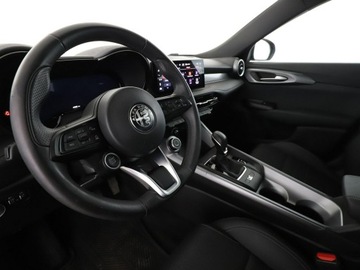 Alfa Romeo Tonale 2022 Alfa Romeo Tonale mHEV automat full LED skóra, zdjęcie 13