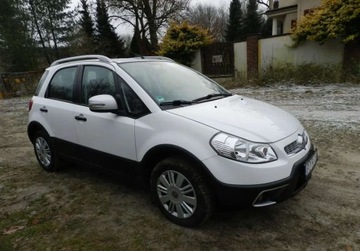 Fiat Sedici 1.6 16v 120KM 2012 Fiat Sedici Sliczny w pelni sprawny wygodny ekonomiczny 1.6 Benzyna 120KM, zdjęcie 2