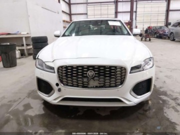 Jaguar XF II 2022 Jaguar XF JAGUAR XF SE P250 RWD AUTOMATIC 2.0 Benzyna 246KM, zdjęcie 1