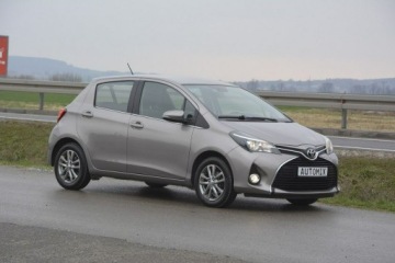 Toyota Yaris III Hatchback 5d Facelifting 1.33 Dual VVT-i 99KM 2015 Toyota Yaris 1.33 Benzyna nawi hak kamera cofania, zdjęcie 11