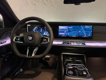 BMW Seria 7 G70 Sedan 3.0 40d 299KM 2025 BMW Seria 7 740d xDrive Sport Sedan 3.0 (299KM) 2025, zdjęcie 8