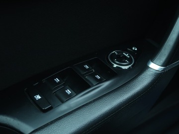 Hyundai i40 Kombi Facelifting 1.7 CRDi 141KM 2016 Hyundai i40 1.7 CRDi, Salon Polska, Klima, zdjęcie 19