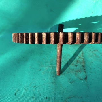 Sieczkarnia stare koło zębate 27.5 cm do sieczkarnii czteroramienne z osią