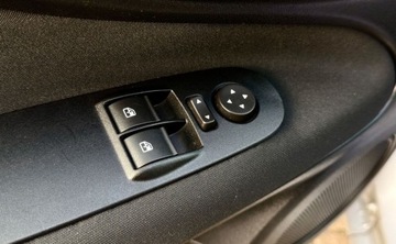 Fiat Punto Grande Punto Hatchback 5d 1.4 16V 95KM 2010 Fiat Punto EVO 1.4 75KM po pelnym serwisie stan idealny klimatyzacja bezwy, zdjęcie 16