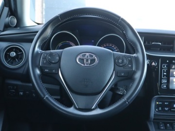 Toyota Auris II Hatchback 5d Facelifting 1.8 Hybrid 136KM 2017 Toyota Auris Hybrid, Salon Polska, Serwis ASO, zdjęcie 14