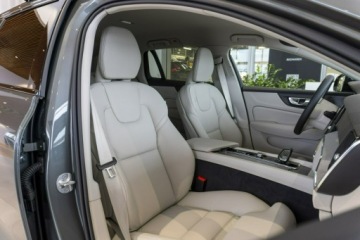 Volvo V60 II  Kombi Facelifting 2.0 B4 B 197KM 2026 Volvo V60 Plus Dark B4 Mild hybrid Benzyna 197 KM, zdjęcie 20