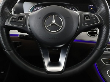 Mercedes Klasa E W213 Kombi 2.0 250 211KM 2017 Mercedes E 250 Avantgarde E250 kamera navi automat, zdjęcie 20