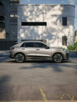 Volkswagen T-Roc I SUV Facelifting 1.5 TSI ACT 150KM 2026 Volkswagen T-Roc Wersja R-Line 1.5 eTSI 150 KM DSG, zdjęcie 4