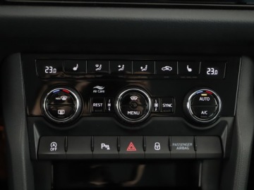 Skoda Kodiaq I SUV Facelifting 2.0 TDI SCR 200KM 2023 Skoda Kodiaq 2.0 TDI 4x4 Style DSG, 200KM, FV-23%, zdjęcie 21