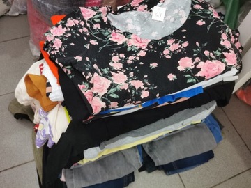 Mix zachodnich ubrań używanych | Świetna jakość | Damska + męska 5kg