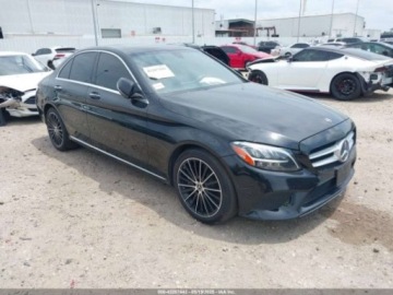 Mercedes Klasa C W205 2020 Mercedes-Benz Klasa C 2020 Mercedes-Benz C-Class C 300 Sedan 2.0 Benzyna, zdjęcie 1