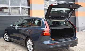 Volvo V60 I Kombi Facelifting 2.0 D3 DRIVE-E 150KM 2018 Volvo V60 2.0 D Automatic Skora Navi Ledy Virtual Kamera 2.0 Diesel 150KM, zdjęcie 16