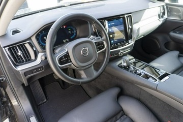 Volvo V60 II  Kombi Plug-In Facelifting 2.0 T6 350KM 2025 Volvo V60 YV1ZWH4V4S2662689, zdjęcie 12