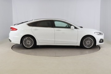 Ford Mondeo V Liftback Facelifting 2.0 EcoBlue 190KM 2019 Ford Mondeo 2.0 EcoBlue, Salon Polska, 187 KM, zdjęcie 5