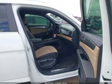 Volkswagen 2024 Volkswagen Atlas Cross Sport, 2024r., 2.0L 2.0 Benzyna 269KM, zdjęcie 8