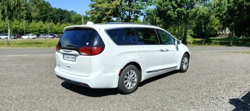 Chrysler Pacifica II 3.6 V6 291KM 2018 Chrysler Pacifica Super stan, 7-osobowa., zdjęcie 3