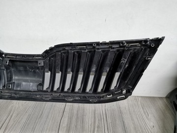 Поддельная решетка на Skoda Octavia III Lift