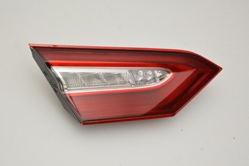 SVĚTLO LEVÝ ZADNÍ VÍKO KUFRU TOYOTA CAMRY VIII ORIGINÁLNÍ EVROPA