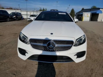 Mercedes Klasa E W213 2018 Mercedes-Benz Klasa E 400 4Matic 2018 3.0l 3.0 Benzyna 329KM, zdjęcie 5